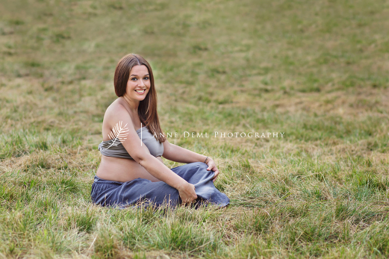 Babybauchfotos-natuerliche-babybauchfotografie-schwangerschaftsfotos-geburt-baby
