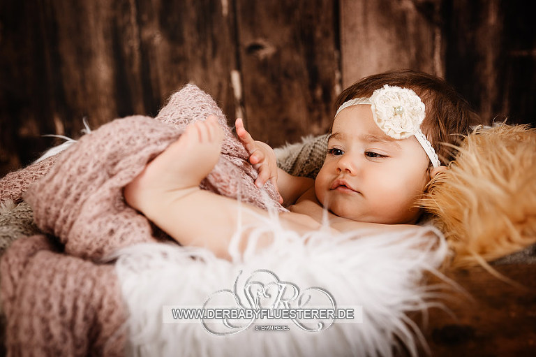 www.derbabyfluesterer.de_babyfotos_Emily_140704_029