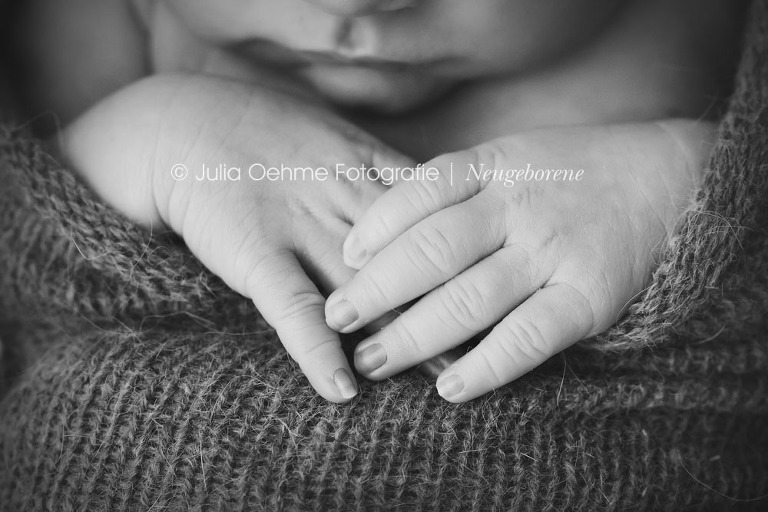 natürliche-romantische-neugeborenenfotos-babyfotos-newborn-fotos-fotostudio-junge-leipzig-halle-dresden-chemnitz-julia-oehme-0314-blog1