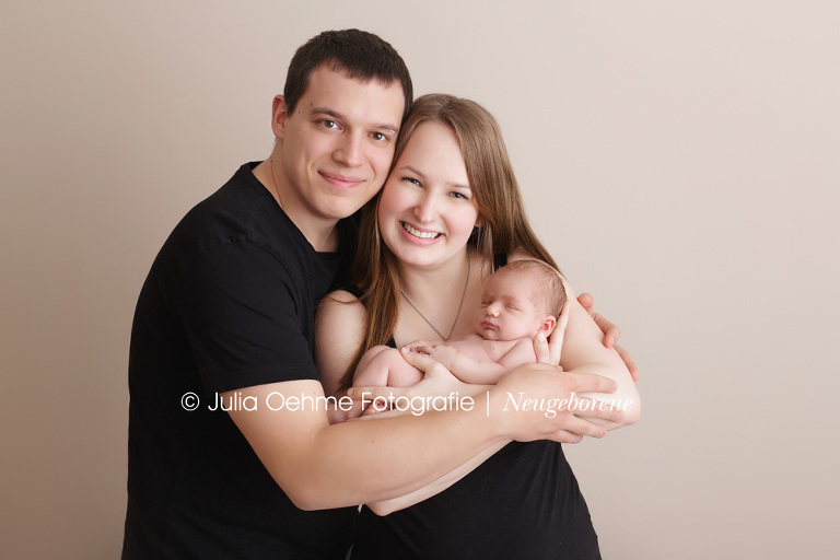 julia oehme neugeborenenfotos natürlich babyfotos mädchen baby