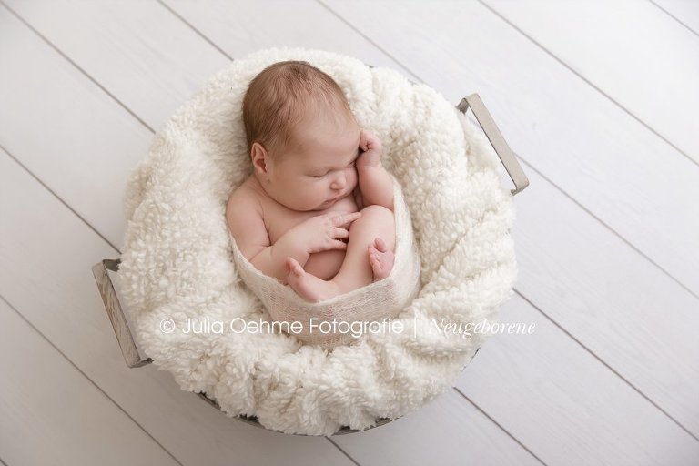 moderne fotos baby babyfotos neugeborenenfotos babybilder newborn niedlich leipzig halle chemnitz dresden berlin mädchen julia oehme 1114_0075