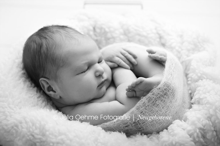 moderne fotos baby babyfotos neugeborenenfotos babybilder newborn niedlich leipzig halle chemnitz dresden berlin mädchen julia oehme 1114_0076