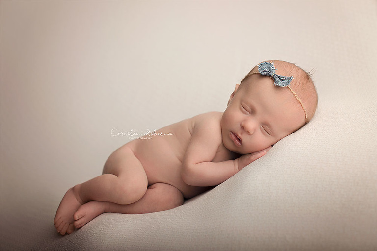Neugeborenenfotografie Schweiz Babyfotografie Schweiz newbornshooting Switzerland Babyfotos Zentralschweiz Babyfotografin Cornelia Moebes Photography Zug Zürich Luzern Aargau Schwyz