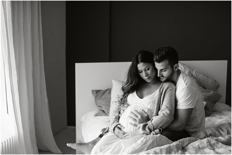 Corinne Chollet, Schwangerschaftsbilder, Schwangerschaftsfotograf, Schwangerschaftsfoto; Babybauch Foto, Babybauch Bilder, Babybauch Fotograf, natürliche Babybauchbilder, Fotograf St. Gallen, Fotograf Arbon, Fotograf Ostschweiz